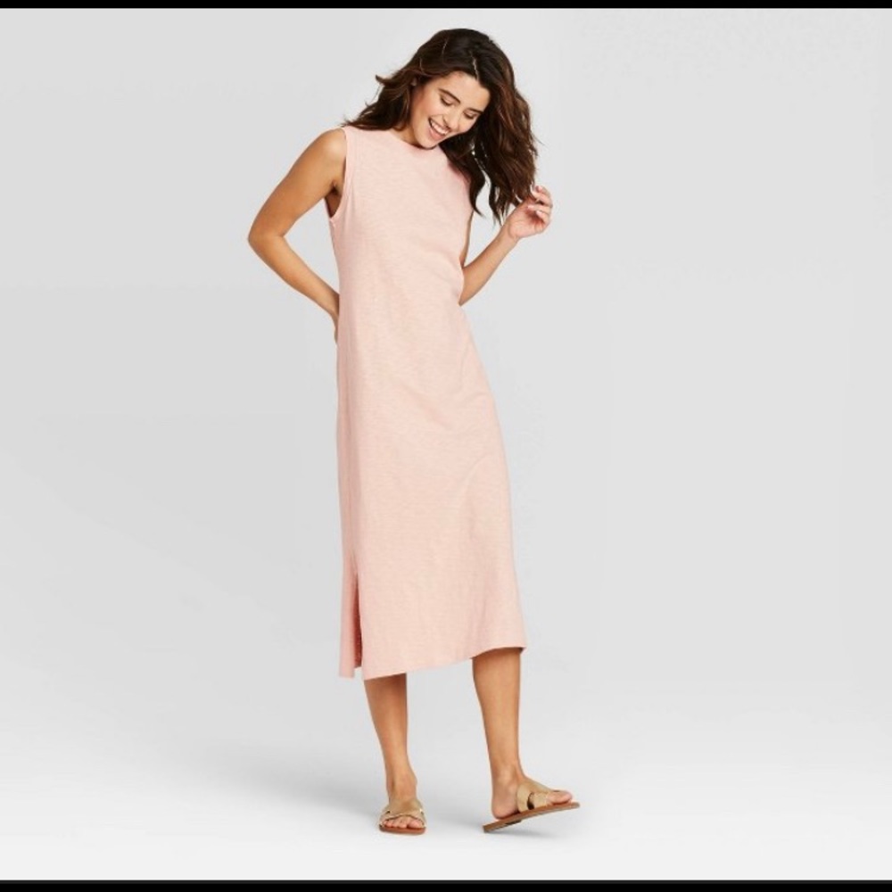 Sleeveless knit dress